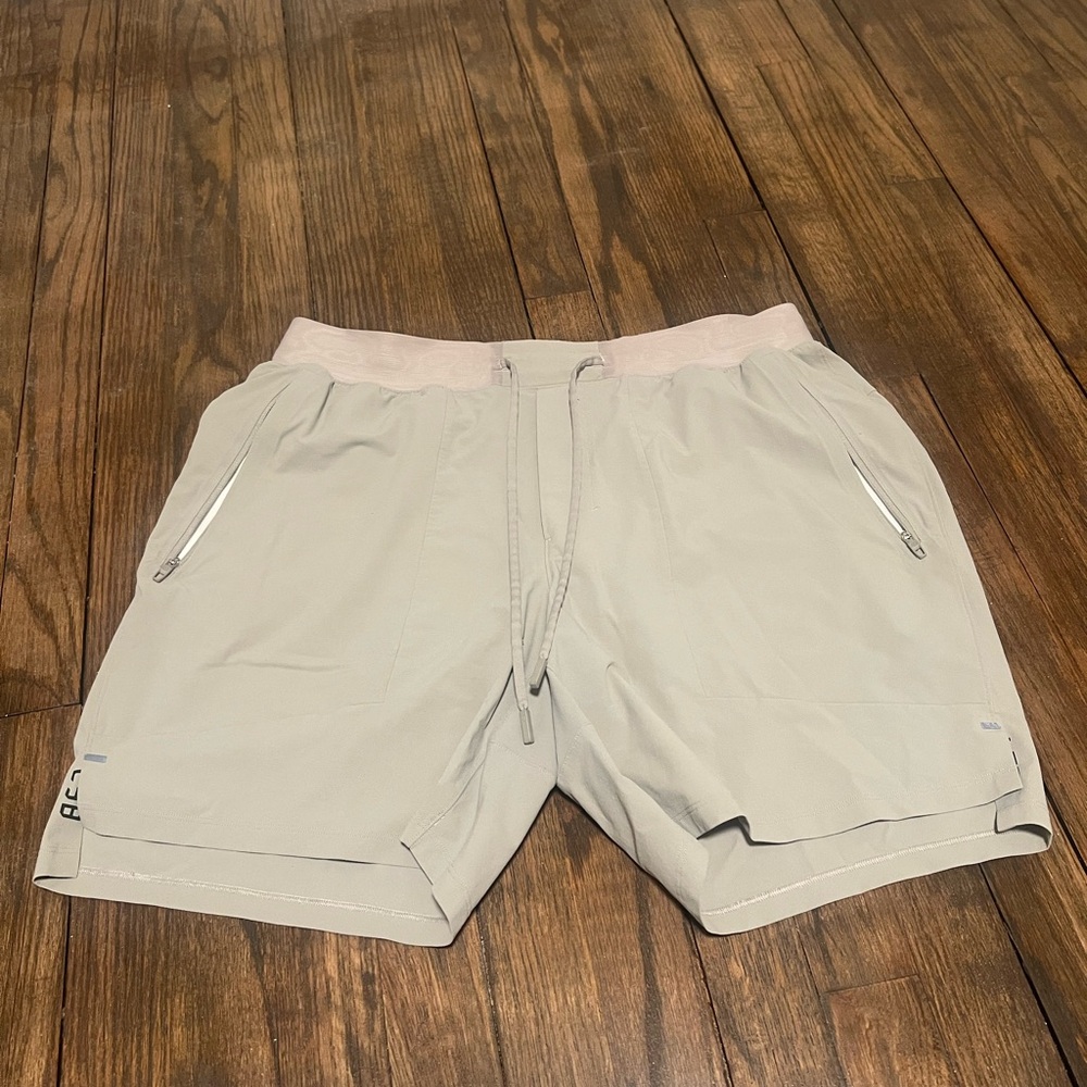 Lululemon Licensed to Train Shorts - Khaki - Mens XL